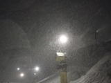 <h5>Night ski</h5><p>Snowing down the run at Coronet night ski</p>