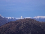 <h5>Moooon</h5><p>View of the moon before sunrise</p>